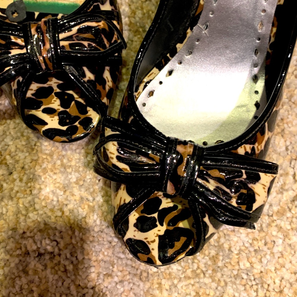 BCBG leopard patent leather peep toe bow heel
